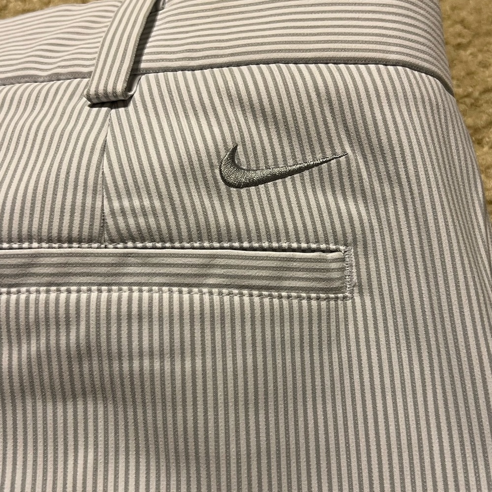SOLD Nike Tour Stripe Dri-FIT Flat Front Golf Pants 433251-100 Size 40x30